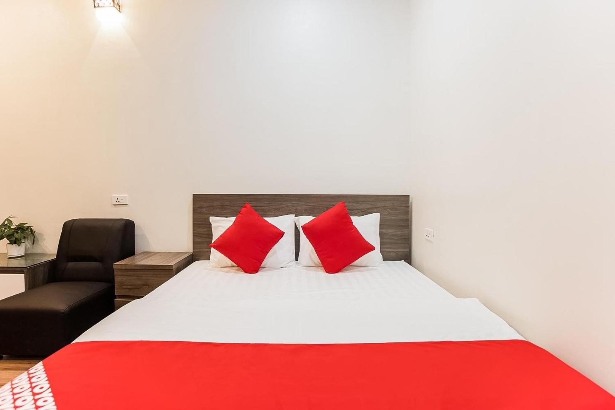 Khach San Giao Thong Hotel
