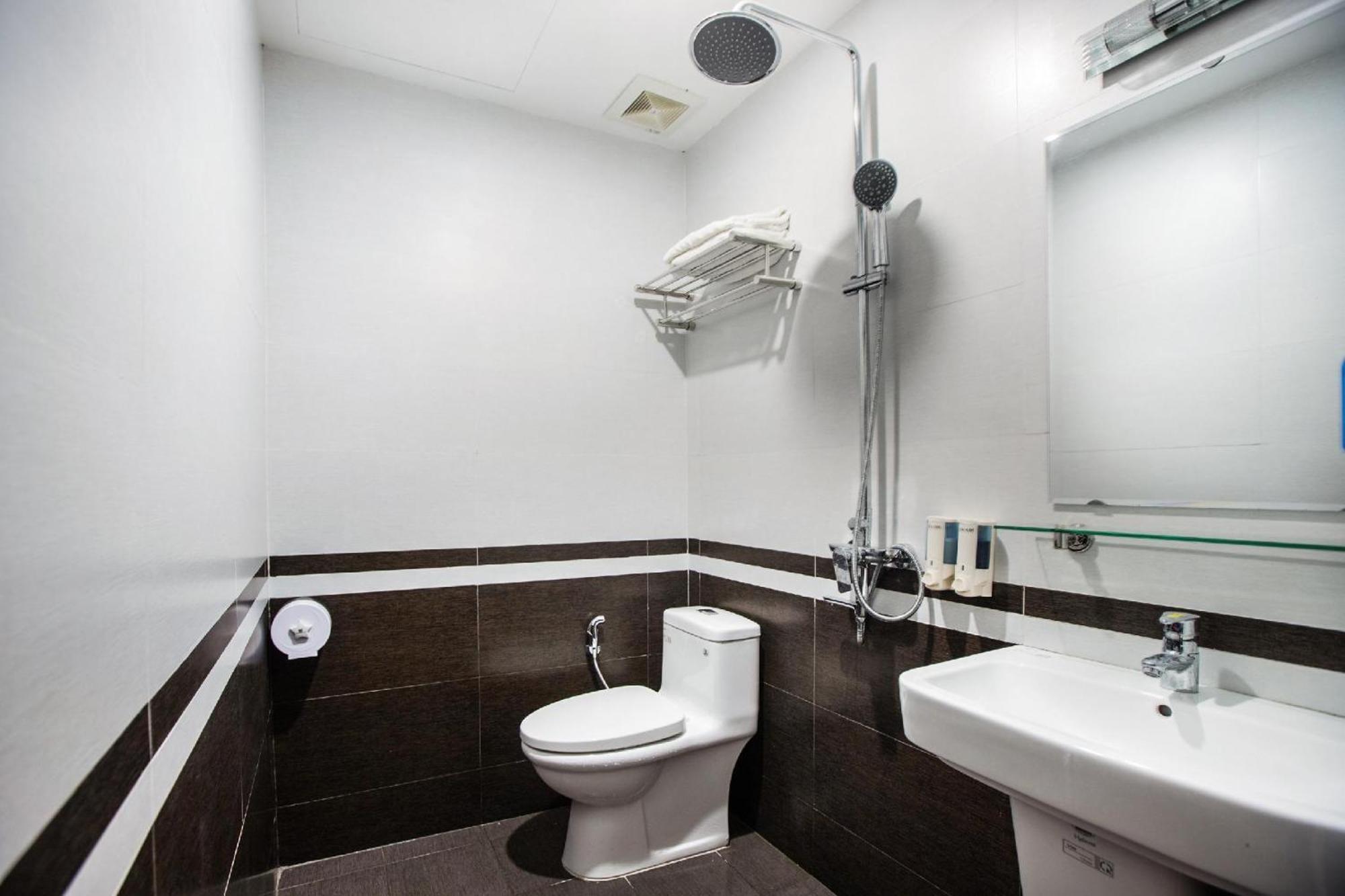 Hotel Khach San Giao Thong