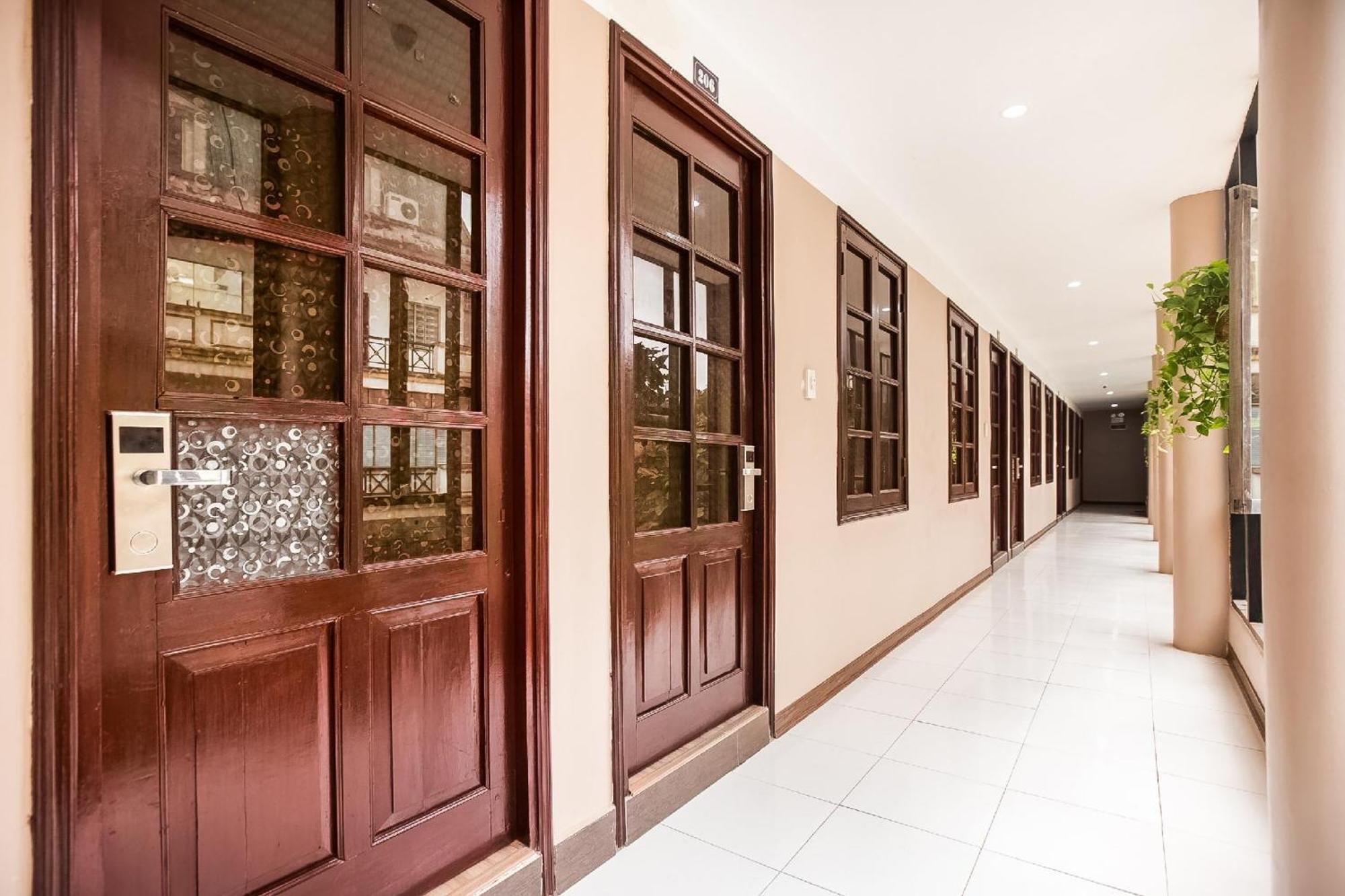 Hotel Khach San Giao Thong 2*