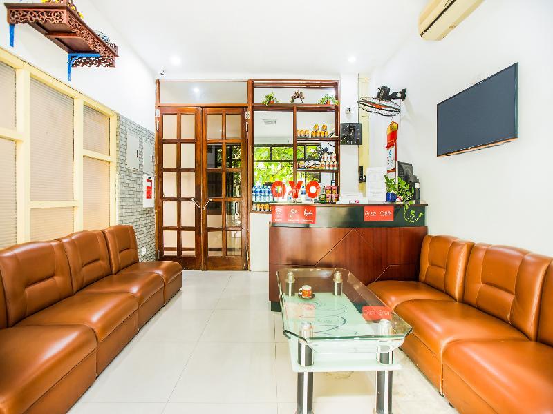 Khach San Giao Thong Hotel 2*