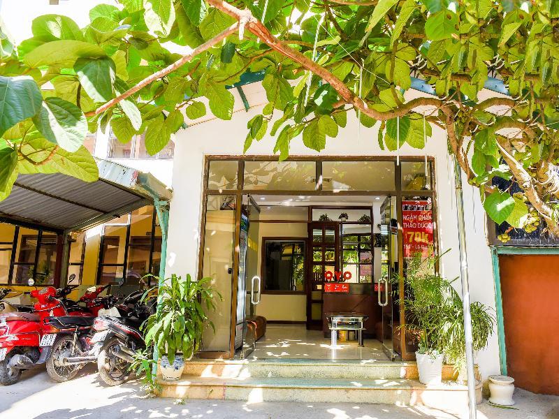 Hotel Khach San Giao Thong